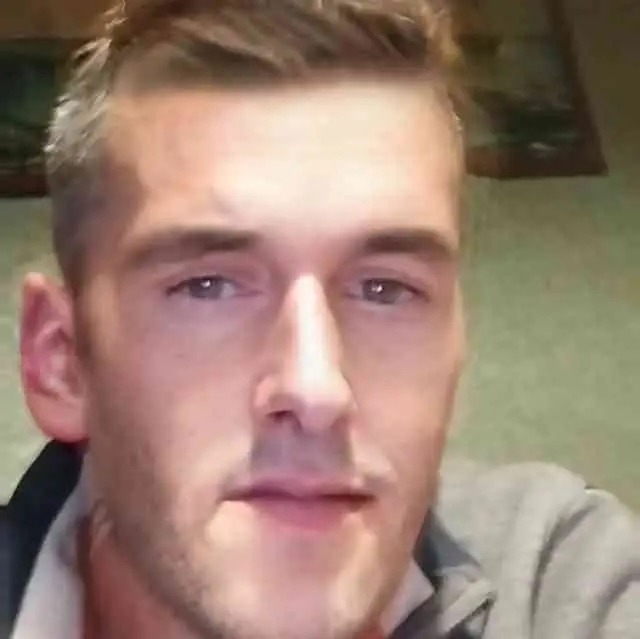 Profil de Estienne, 33 ans, Garage gay à Brail