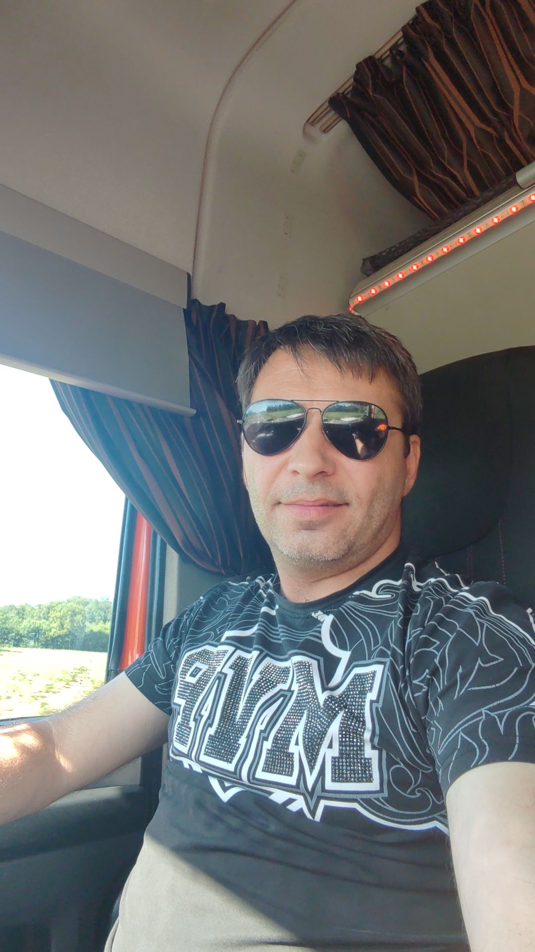 Profil de Jael, 48 ans, Garage gay à Hünibach