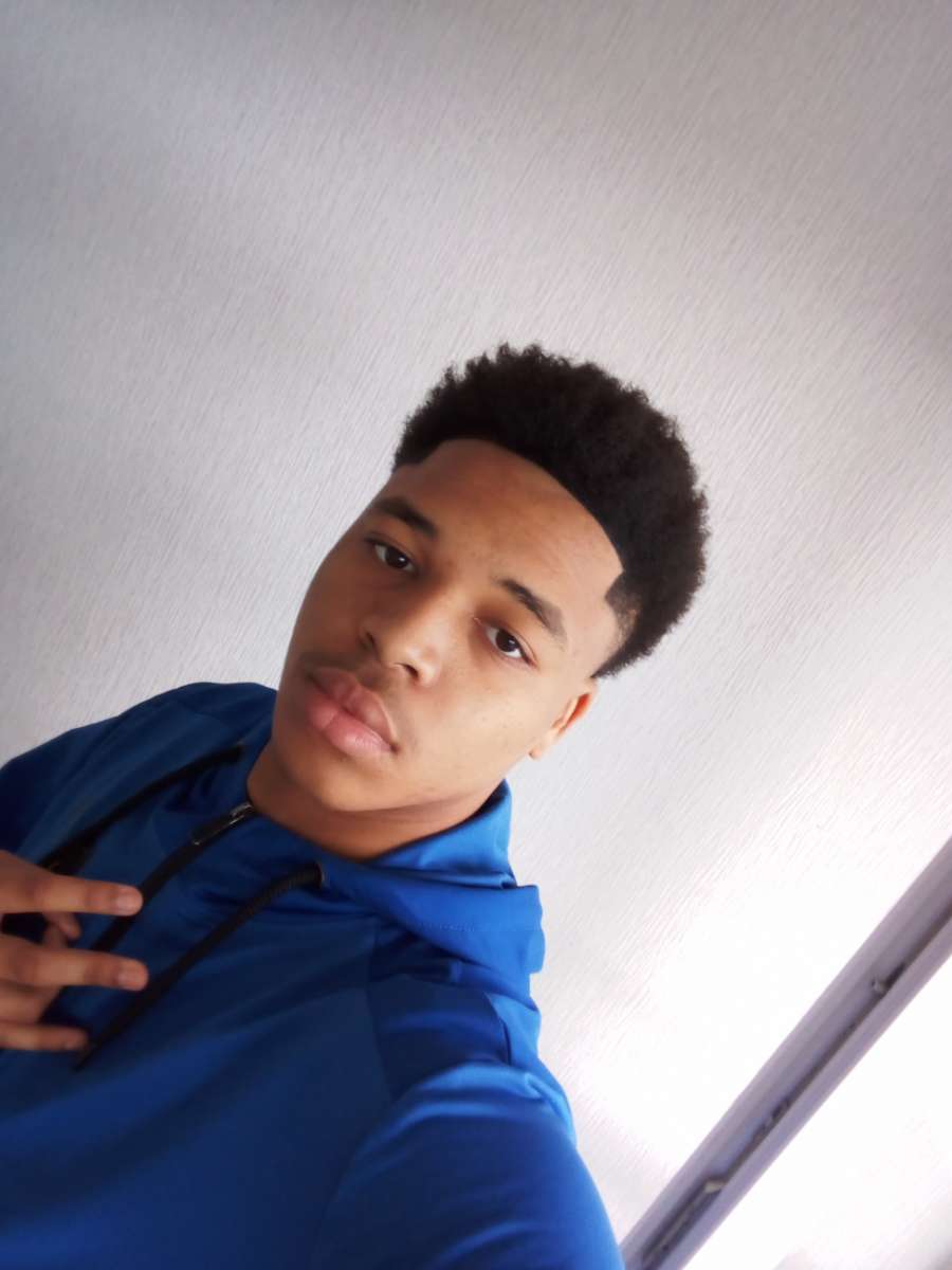 Profil de Bryand, 20 ans, Garage gay à Rabius