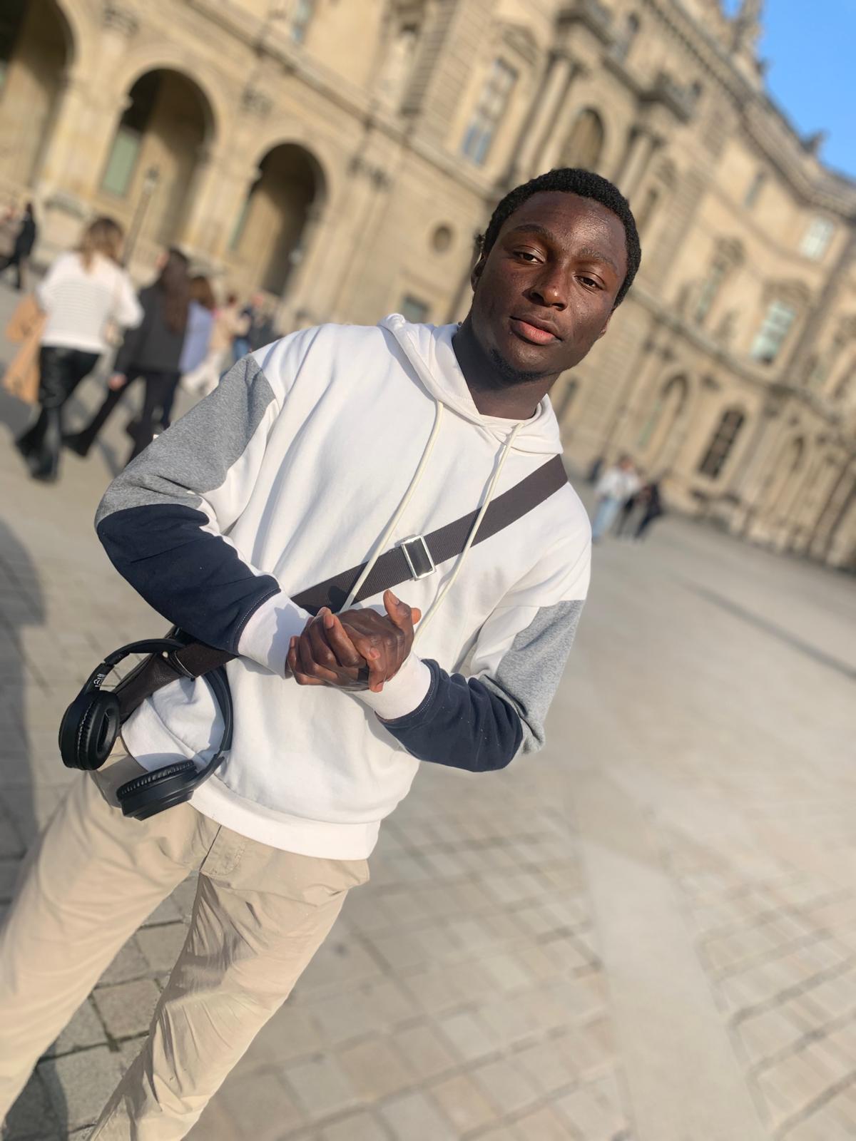 Profil de Nowlan, 23 ans, Garage gay à Unterseen
