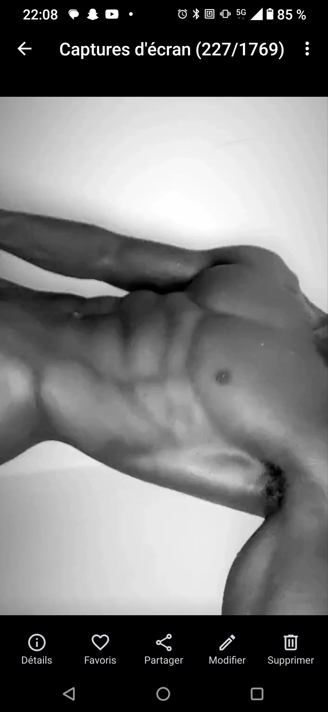 Profil de Florindo, 22 ans, Garage gay à Cheiry