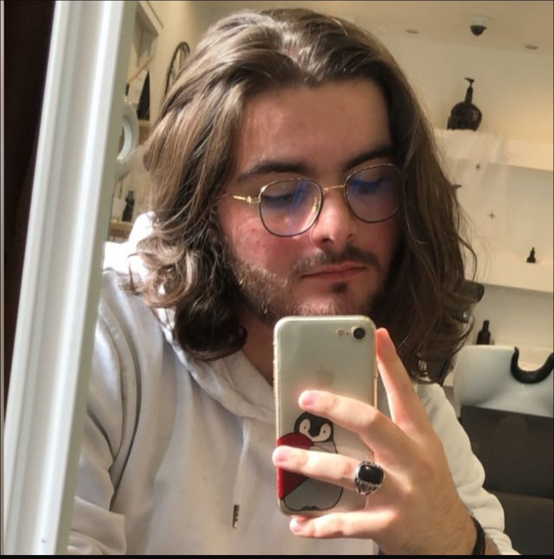 Profil de Foued, 19 ans, Garage gay à Mathod